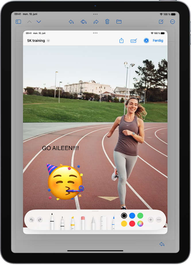 Et PDF-vedlegg i Mail inneholder tekst og et klistremerke av en emoji. Under nettsiden vises merkeverktøyene.