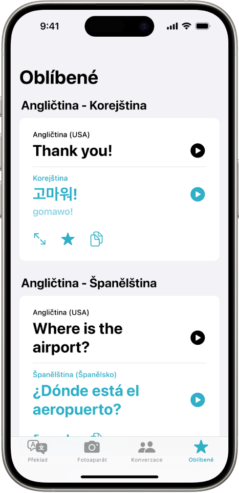 Karta Oblíbené, na níž se zobrazují uložené fráze přeložené z angličtiny do korejštiny a z angličtiny do španělštiny